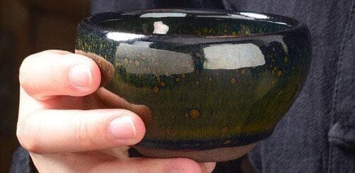 Tenmoku teacup: Can it soften water quality while drinking tea?