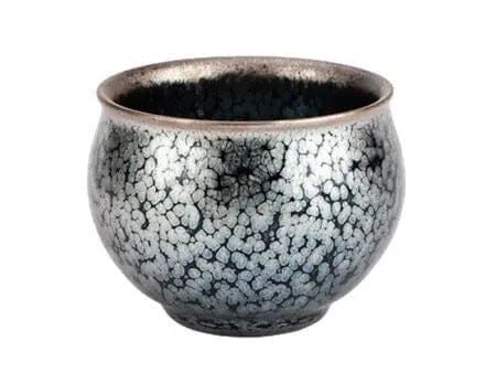 With so many tea cups available, why do people prefer to use Tenmoku?