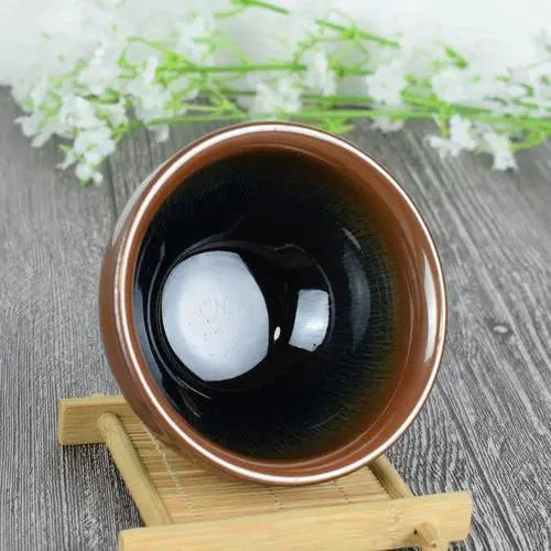 Solitary Tea Sutra: Mountain Moonlight Brewing in a Single Cup